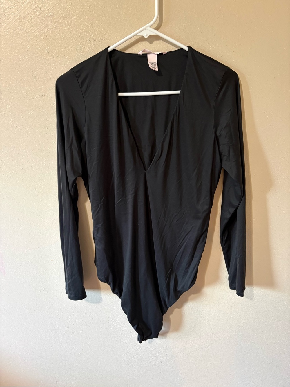 Victoria's Secret V Neck Deep plunge long-sleeve black bodysuit women’s size XL